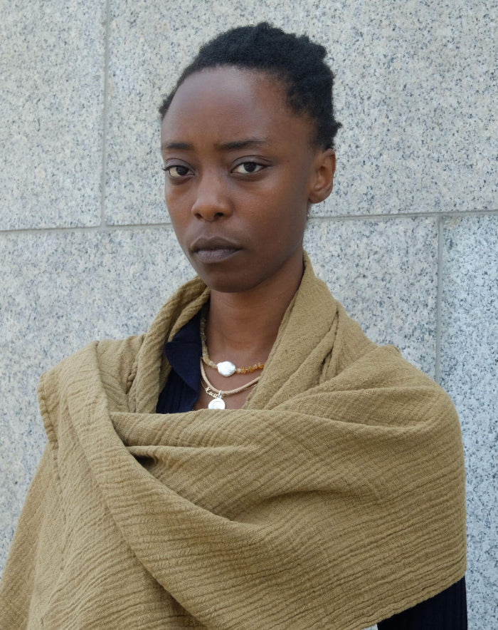 WAYDA Musselin Tuch aus 100% Baumwolle in Bronze Größe BIG 140x140cm.