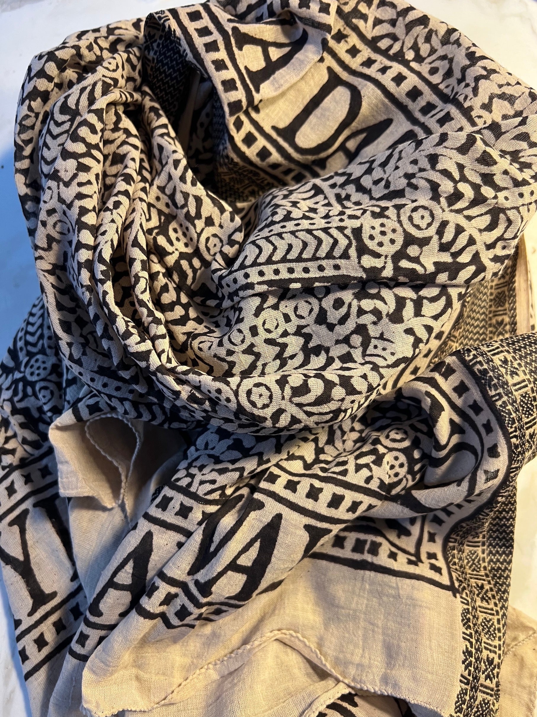 NEUES INDIA BOHO TUCH: `BALTHAZAR´ MIT GESTICKTEM BAND-3