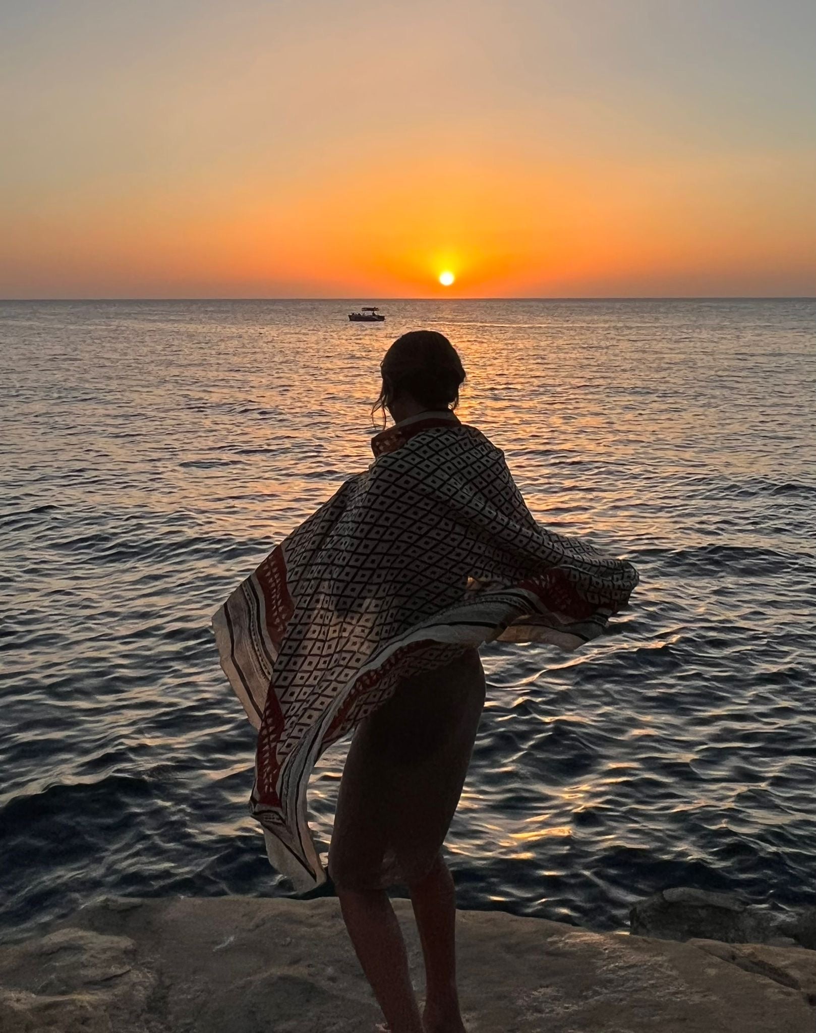 INDIA BOHO SCARF HAND-MADE BLOCKPRINT: PAISLEY RED WITH WOVEN BORDER-11