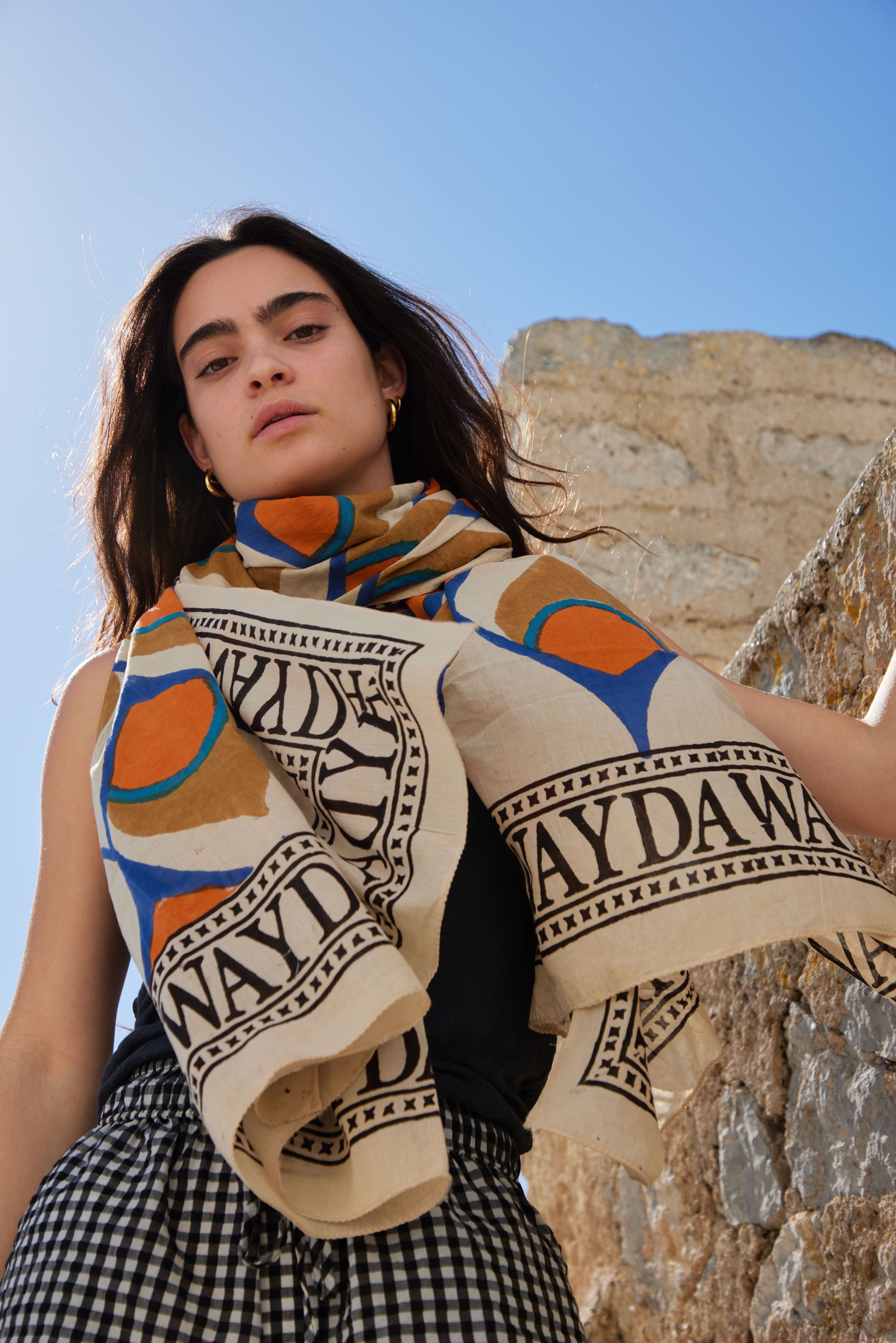 NEUES INDIA BOHO TUCH: `PEACOCK ORANGE´ -2